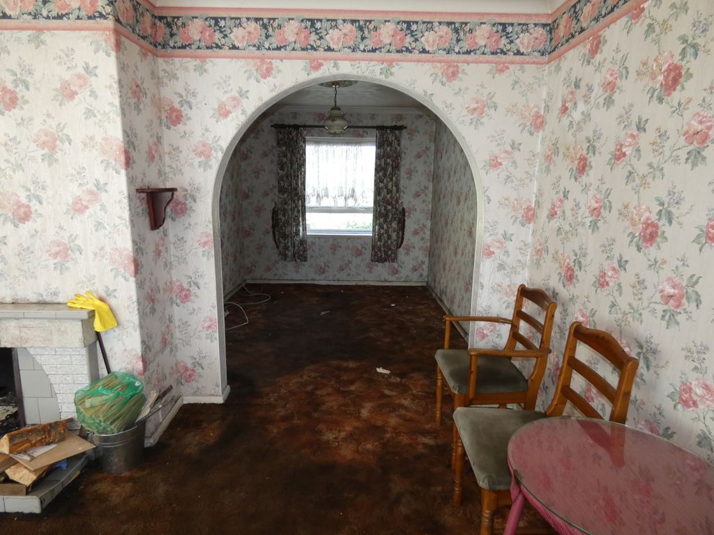 Lounge/Dining Room- click for photo gallery
